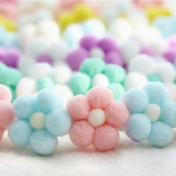 Knitted Flower Collar